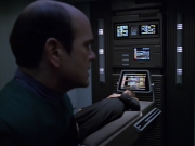 extant_StarTrek_VOY_5x11-LatentImage_02561.jpg