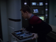 extant_StarTrek_VOY_5x11-LatentImage_02567.jpg