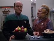extant_StarTrek_VOY_5x11-LatentImage_02805.jpg