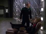 extant_StarTrek_VOY_5x11-LatentImage_03607.jpg