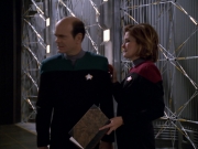extant_StarTrek_VOY_5x11-LatentImage_03664.jpg