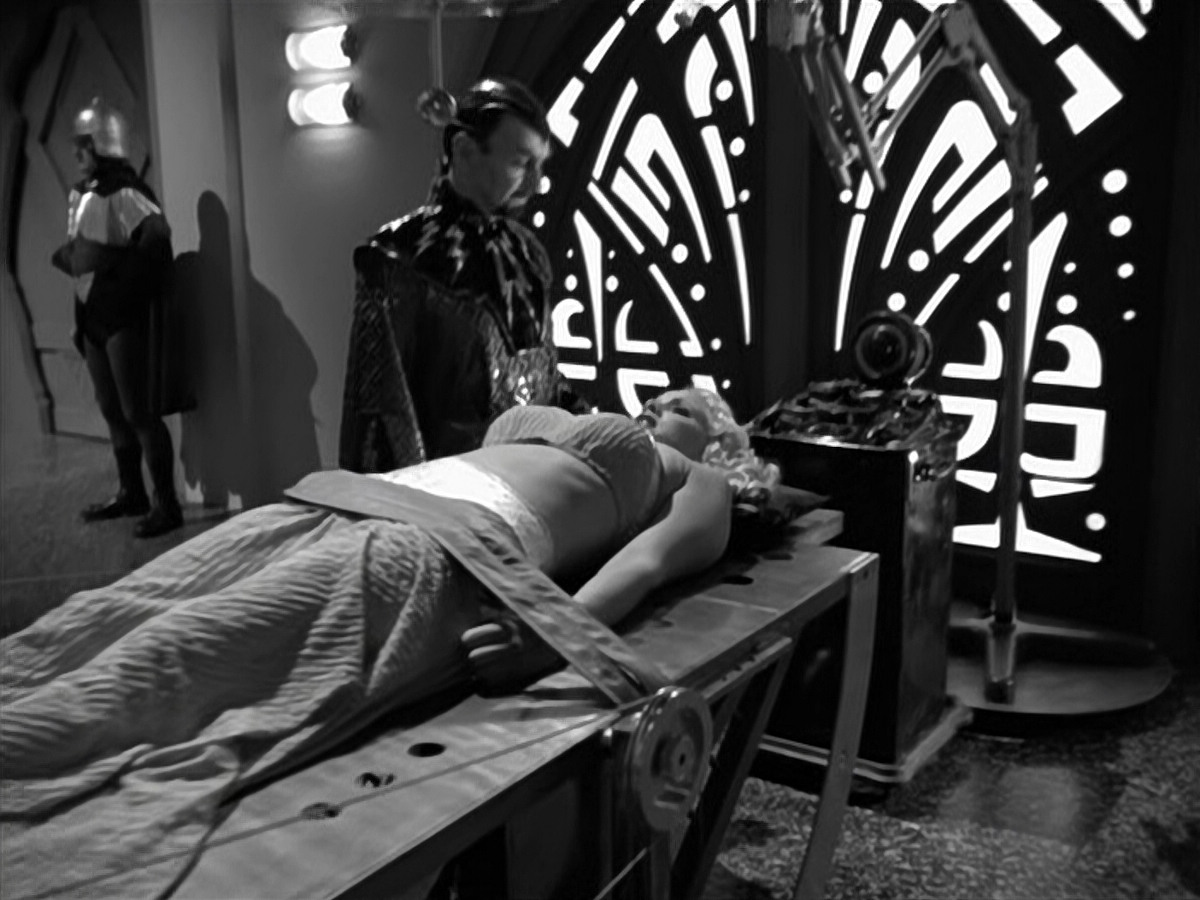 extant_StarTrek_VOY_5x12-BrideOfChaotica_00023.jpg