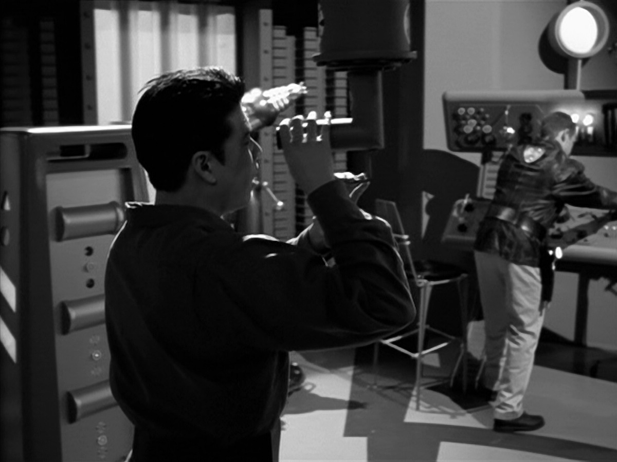 extant_StarTrek_VOY_5x12-BrideOfChaotica_00154.jpg