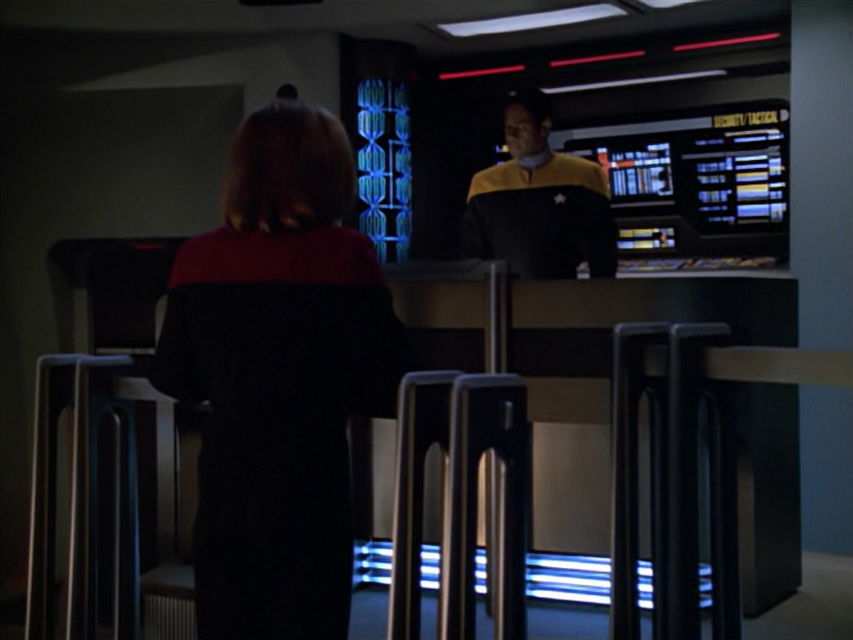 extant_StarTrek_VOY_5x12-BrideOfChaotica_00513.jpg