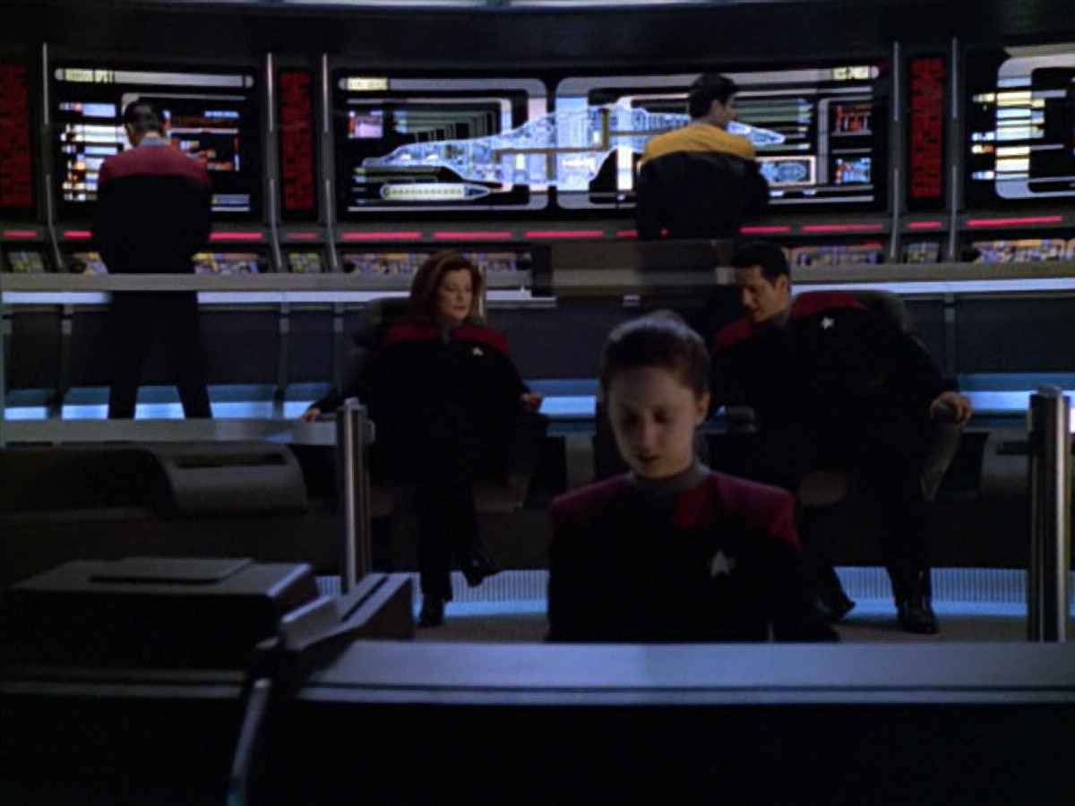extant_StarTrek_VOY_5x12-BrideOfChaotica_00636.jpg
