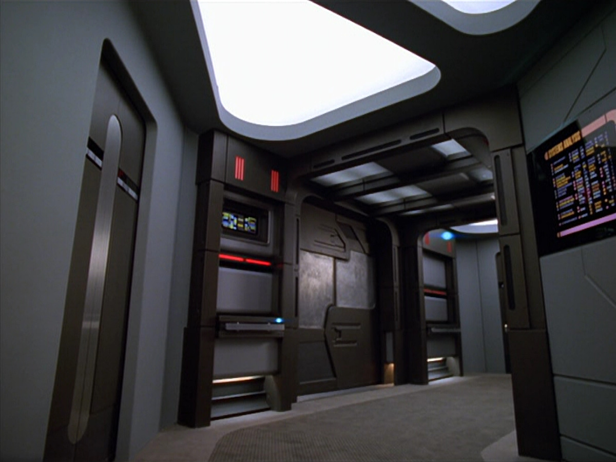 extant_StarTrek_VOY_5x12-BrideOfChaotica_00692.jpg