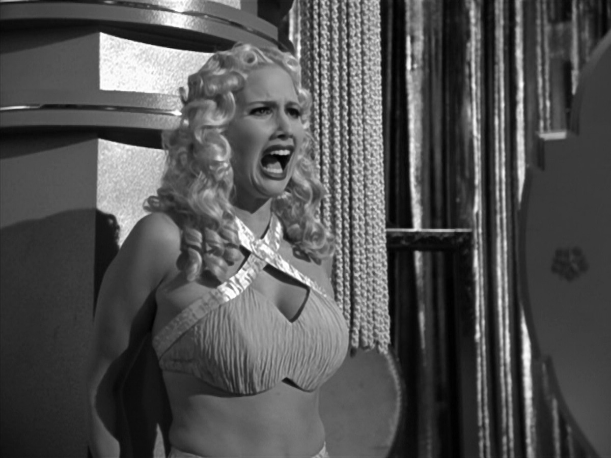 extant_StarTrek_VOY_5x12-BrideOfChaotica_01030.jpg
