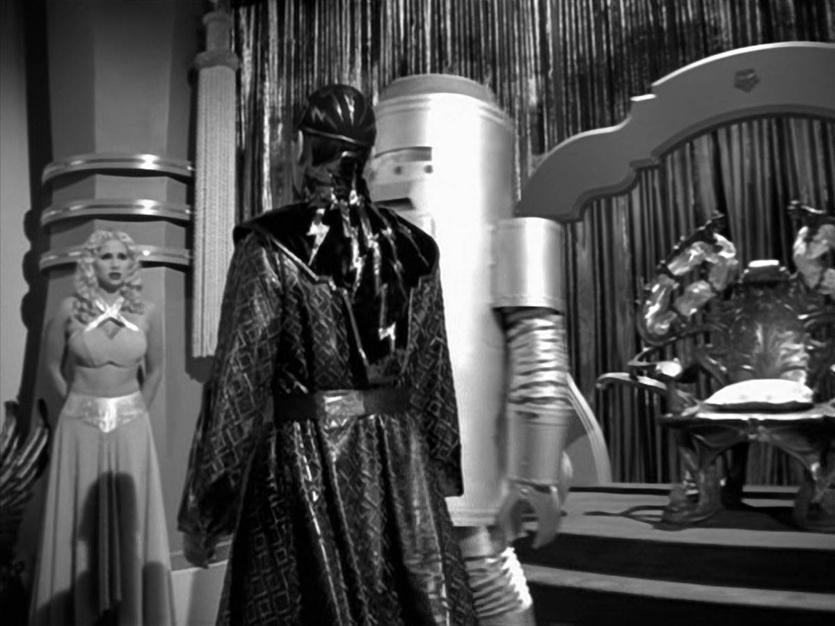 extant_StarTrek_VOY_5x12-BrideOfChaotica_01056.jpg