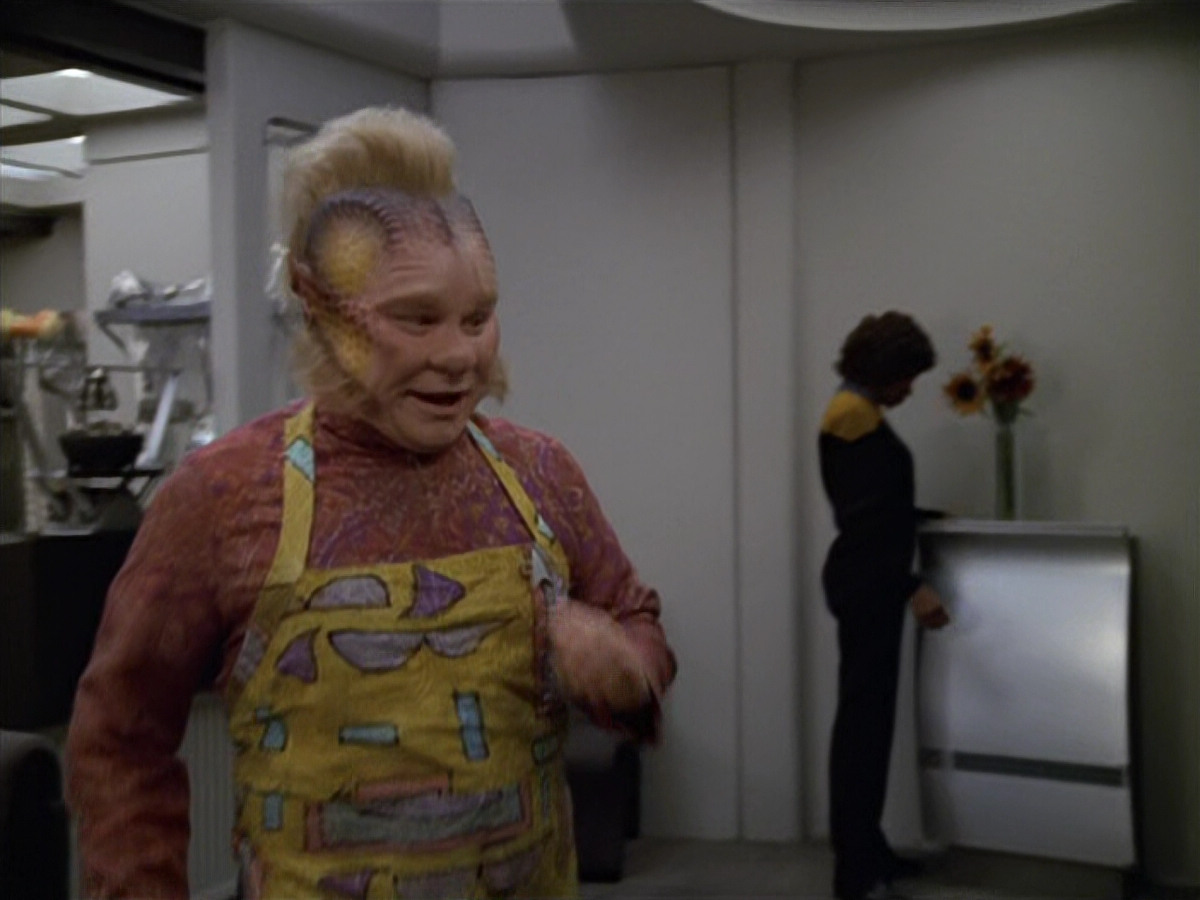 extant_StarTrek_VOY_5x12-BrideOfChaotica_01125.jpg