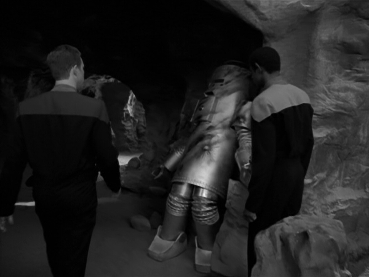 extant_StarTrek_VOY_5x12-BrideOfChaotica_01433.jpg