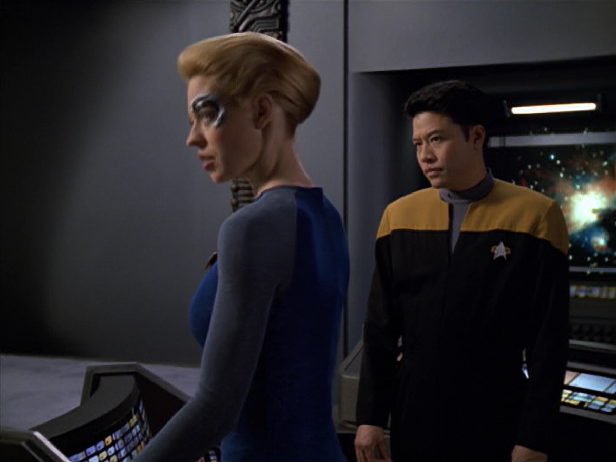extant_StarTrek_VOY_5x12-BrideOfChaotica_01611.jpg