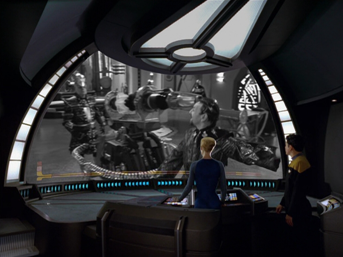 extant_StarTrek_VOY_5x12-BrideOfChaotica_01653.jpg