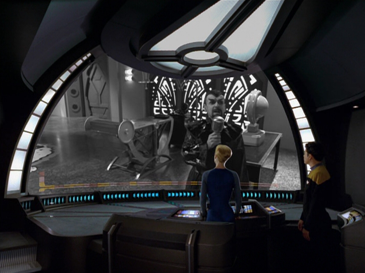 extant_StarTrek_VOY_5x12-BrideOfChaotica_01659.jpg