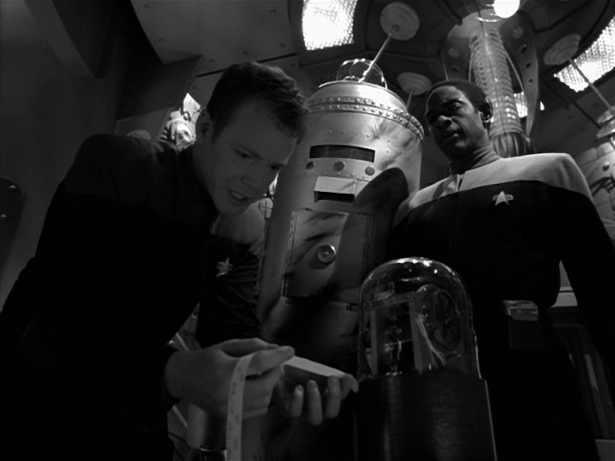 extant_StarTrek_VOY_5x12-BrideOfChaotica_01712.jpg