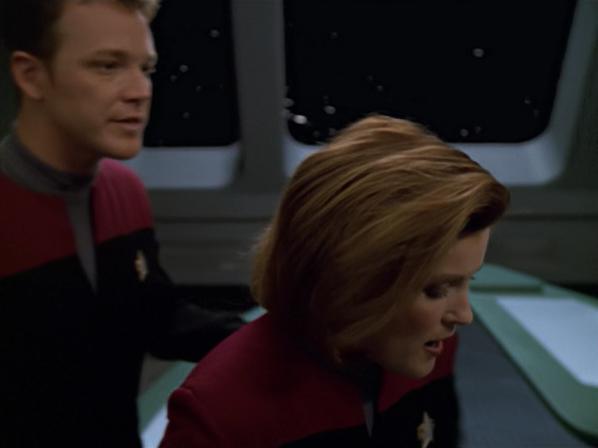 extant_StarTrek_VOY_5x12-BrideOfChaotica_02114.jpg
