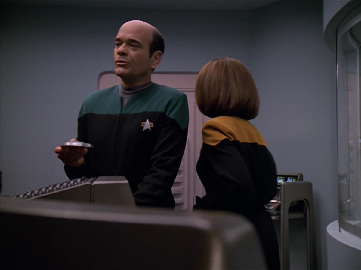 extant_StarTrek_VOY_5x12-BrideOfChaotica_02187.jpg