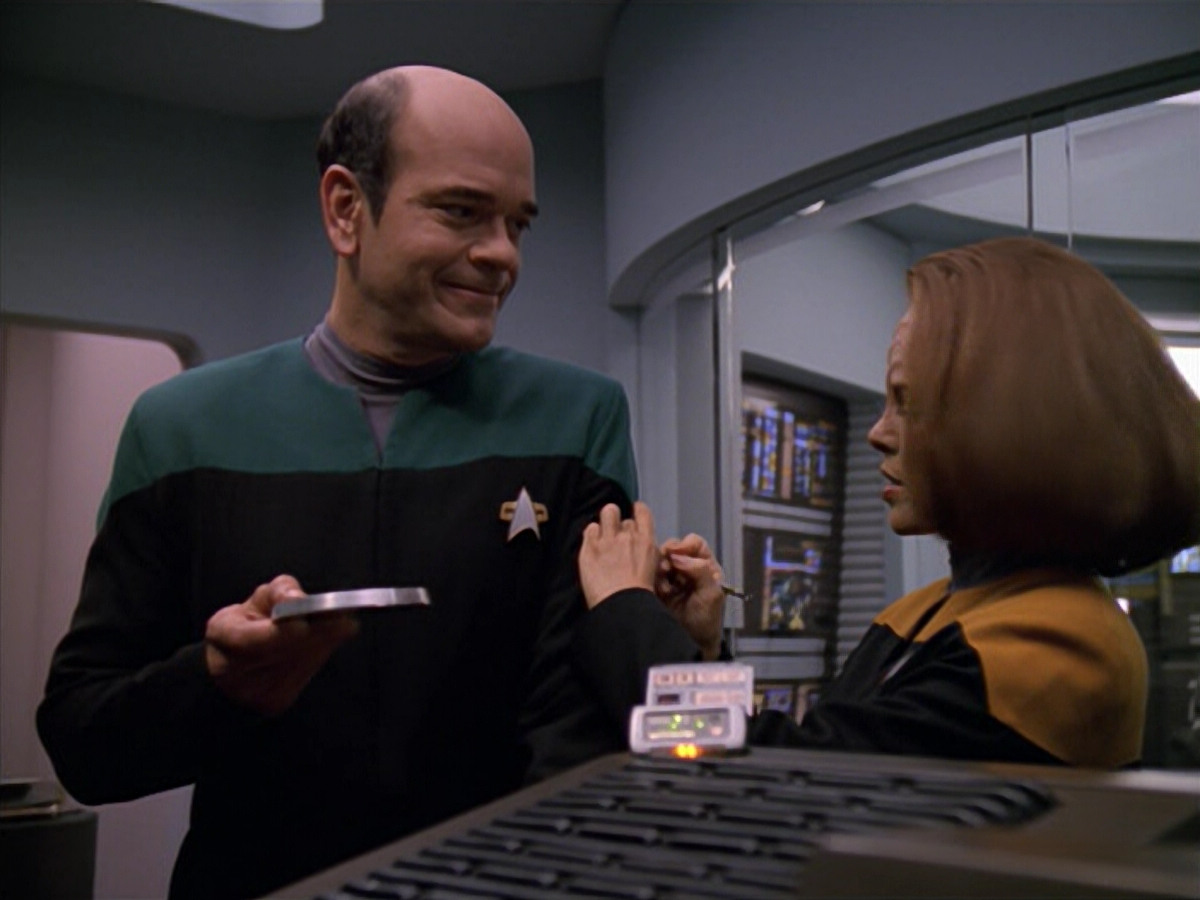 extant_StarTrek_VOY_5x12-BrideOfChaotica_02209.jpg