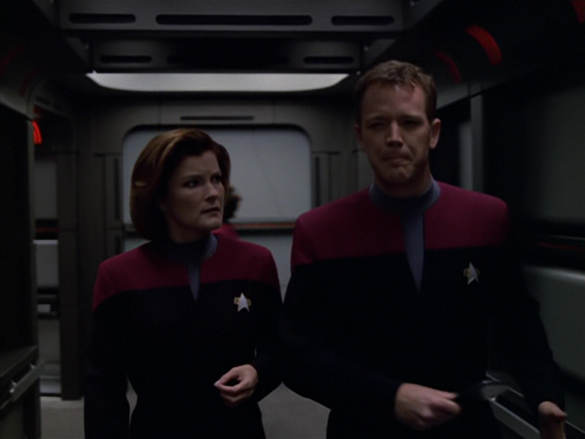 extant_StarTrek_VOY_5x12-BrideOfChaotica_02269.jpg
