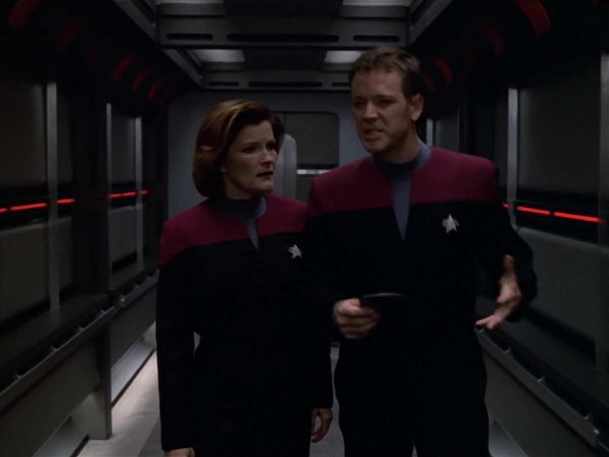 extant_StarTrek_VOY_5x12-BrideOfChaotica_02331.jpg