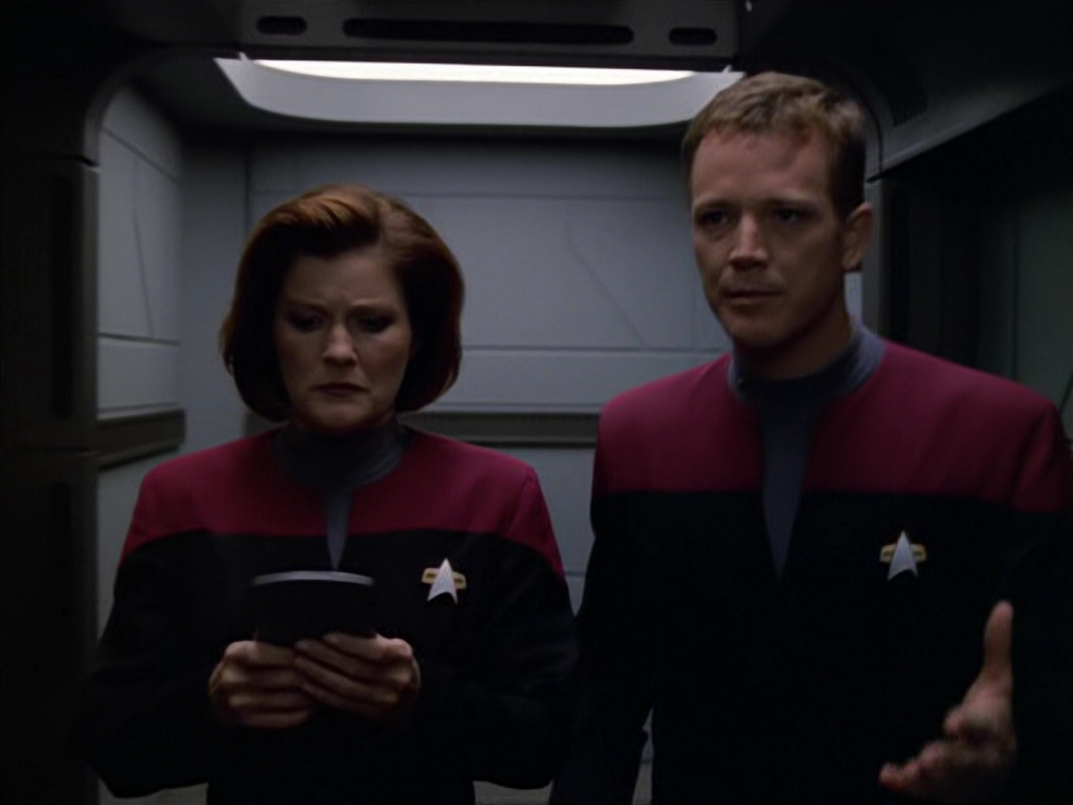 extant_StarTrek_VOY_5x12-BrideOfChaotica_02381.jpg