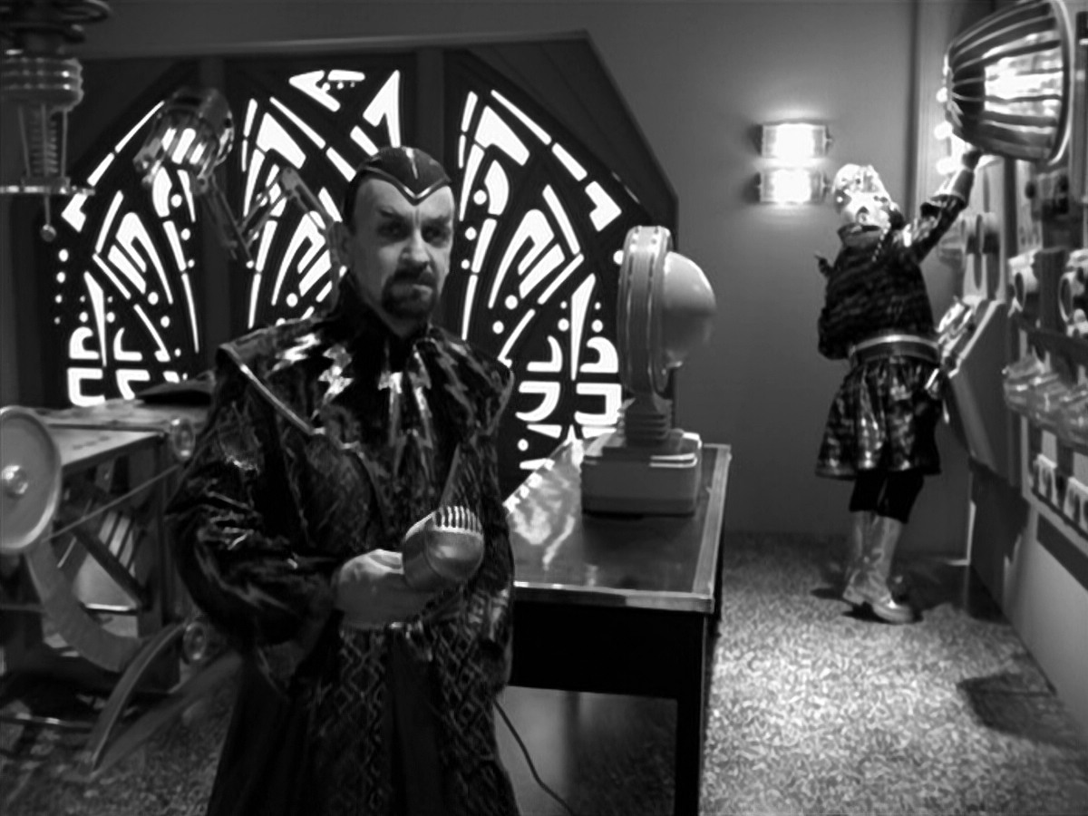 extant_StarTrek_VOY_5x12-BrideOfChaotica_02438.jpg