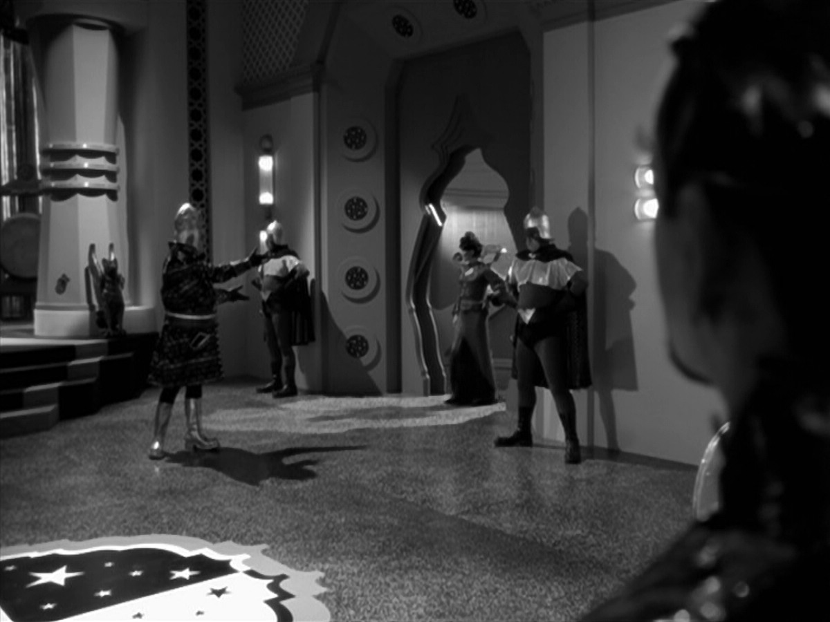 extant_StarTrek_VOY_5x12-BrideOfChaotica_02505.jpg