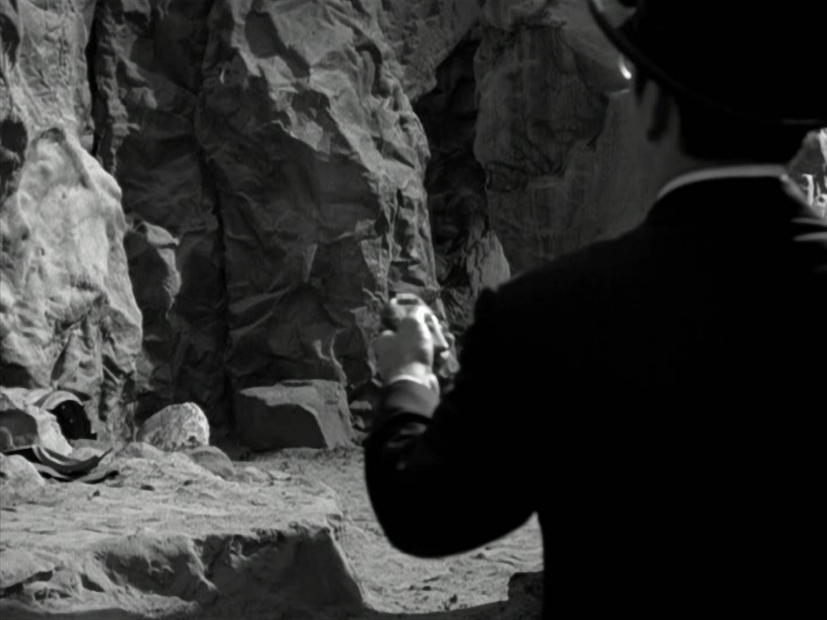 extant_StarTrek_VOY_5x12-BrideOfChaotica_02894.jpg