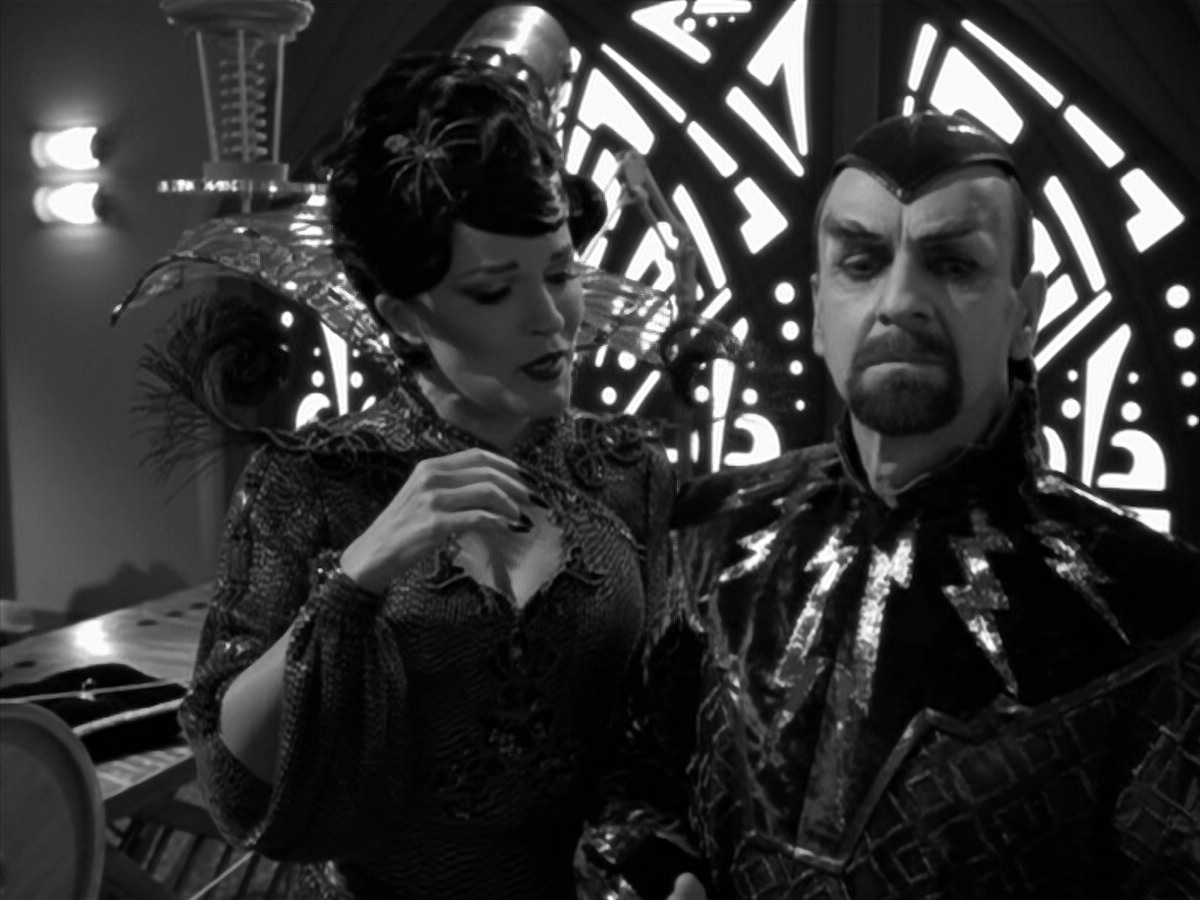 extant_StarTrek_VOY_5x12-BrideOfChaotica_03172.jpg
