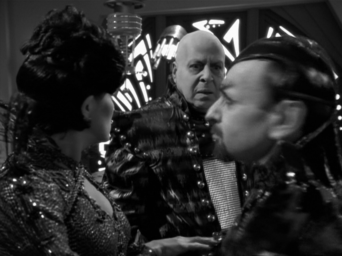 extant_StarTrek_VOY_5x12-BrideOfChaotica_03233.jpg