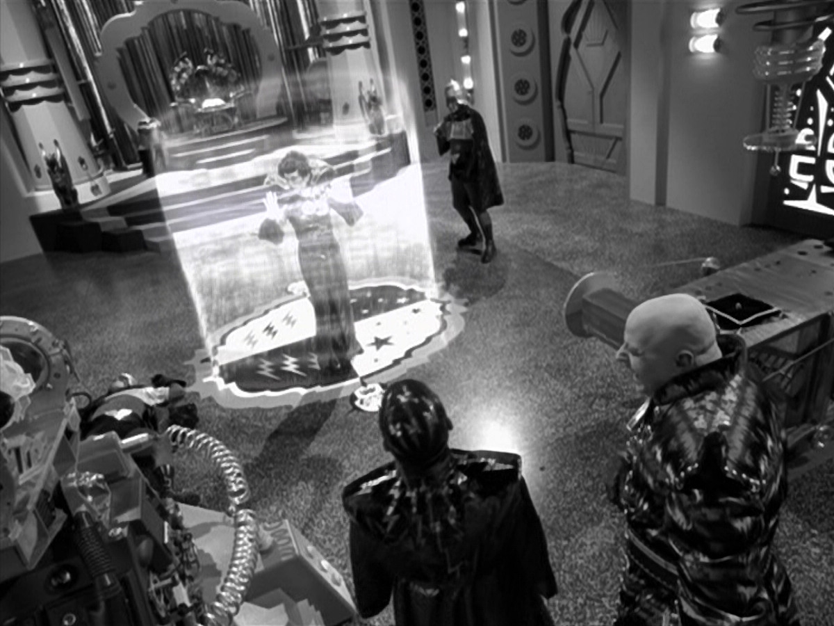 extant_StarTrek_VOY_5x12-BrideOfChaotica_03305.jpg