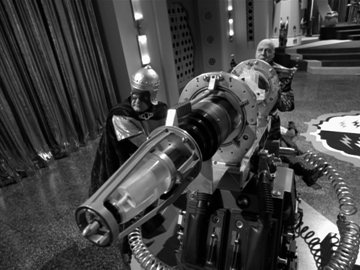 extant_StarTrek_VOY_5x12-BrideOfChaotica_03335.jpg
