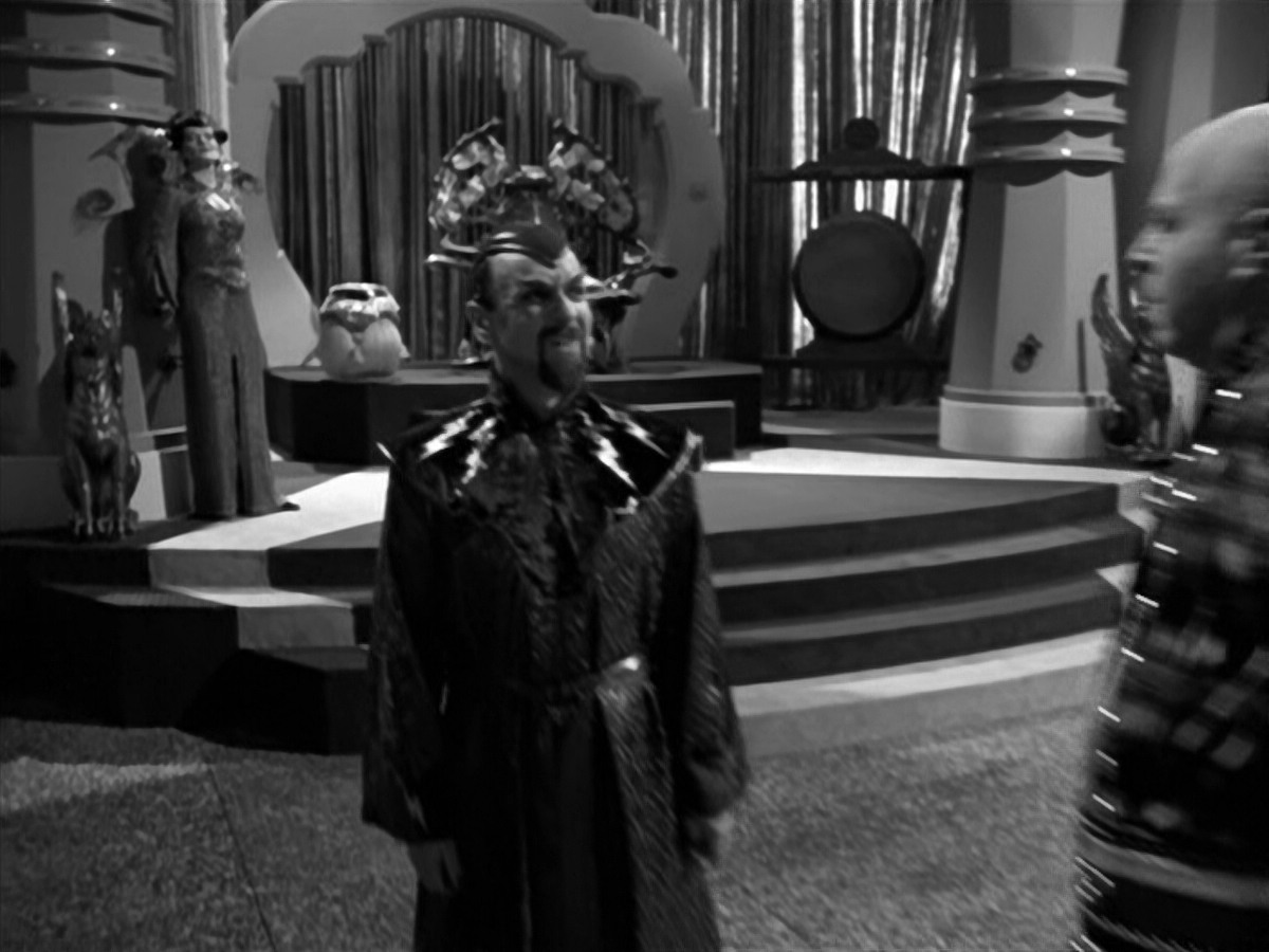 extant_StarTrek_VOY_5x12-BrideOfChaotica_03425.jpg