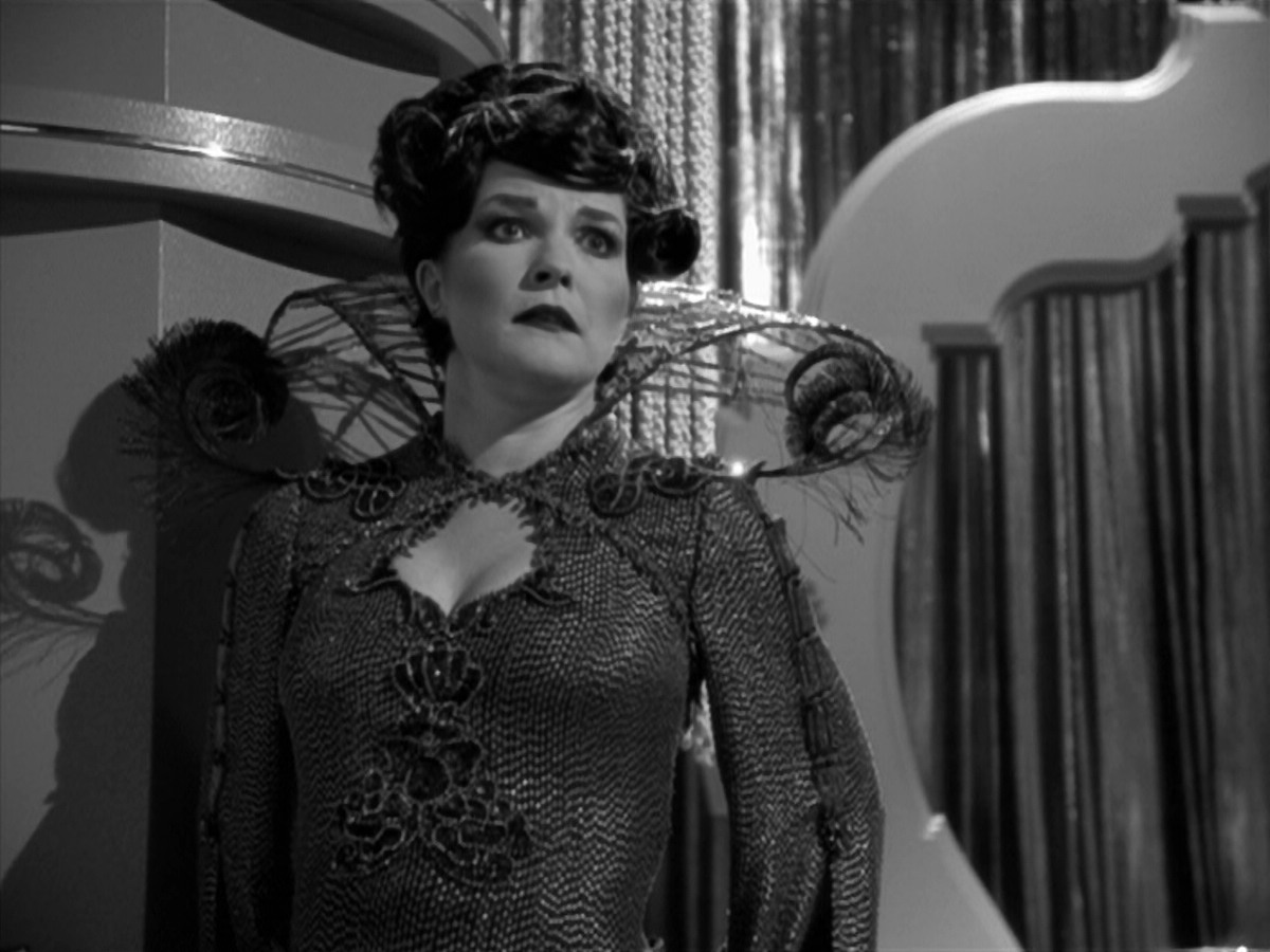 extant_StarTrek_VOY_5x12-BrideOfChaotica_03475.jpg