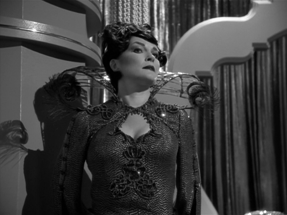 extant_StarTrek_VOY_5x12-BrideOfChaotica_03496.jpg