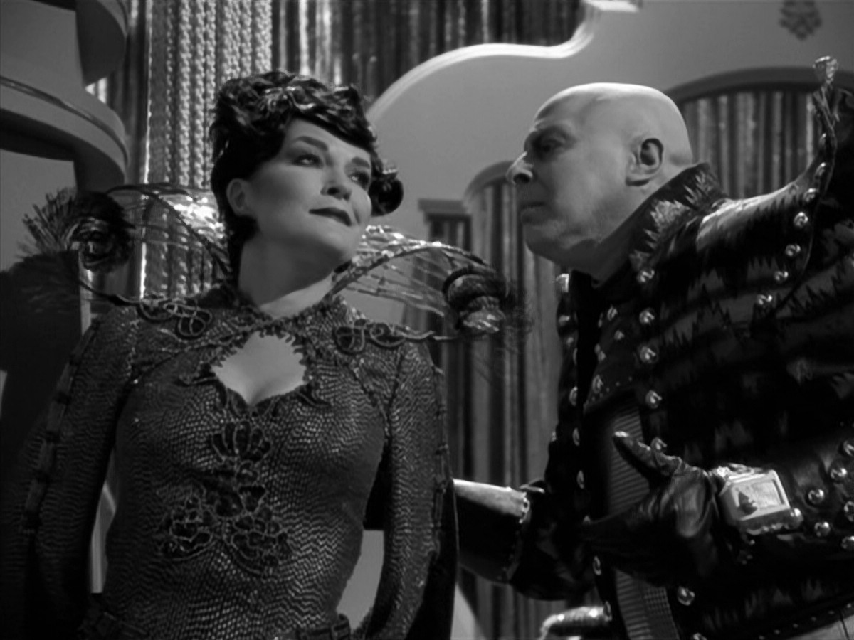 extant_StarTrek_VOY_5x12-BrideOfChaotica_03511.jpg