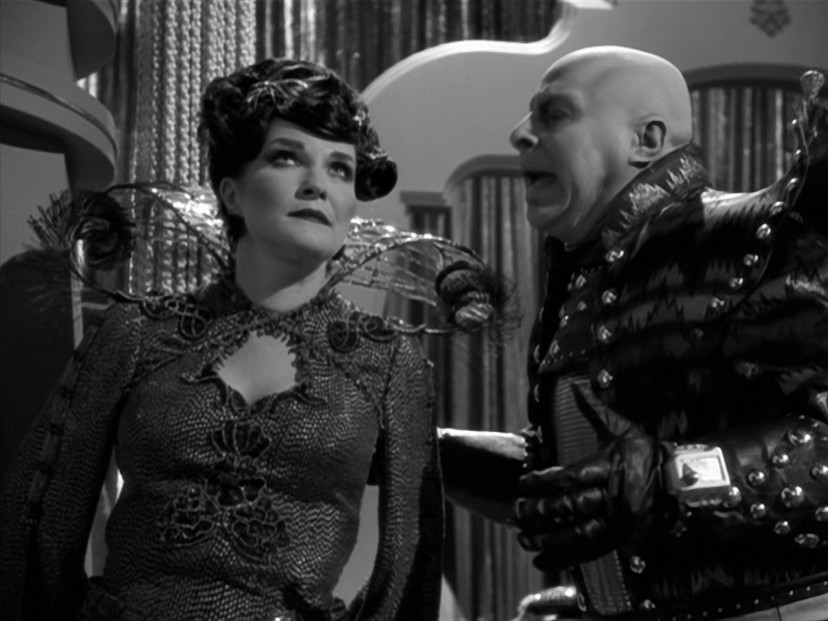 extant_StarTrek_VOY_5x12-BrideOfChaotica_03513.jpg