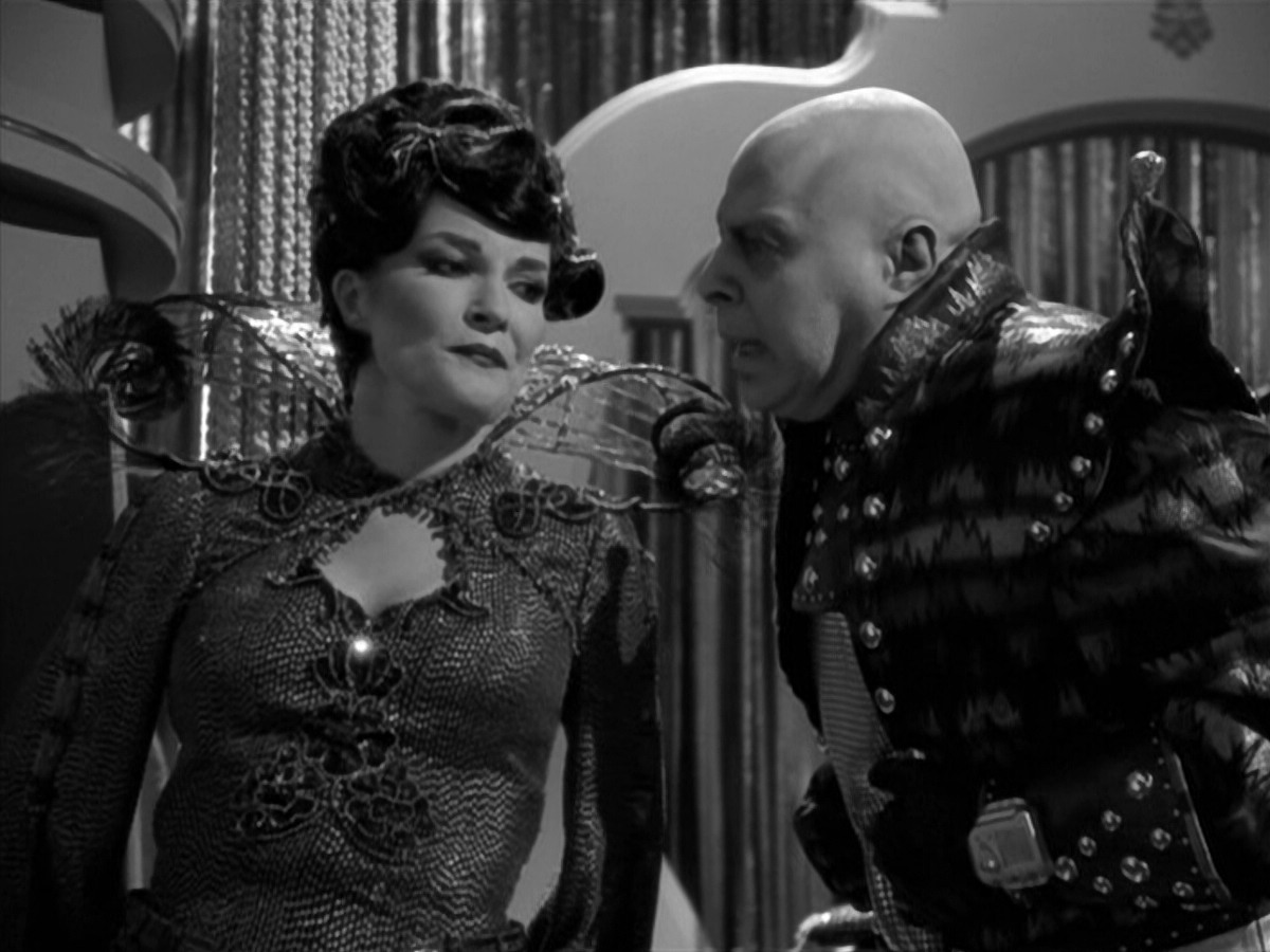 extant_StarTrek_VOY_5x12-BrideOfChaotica_03514.jpg