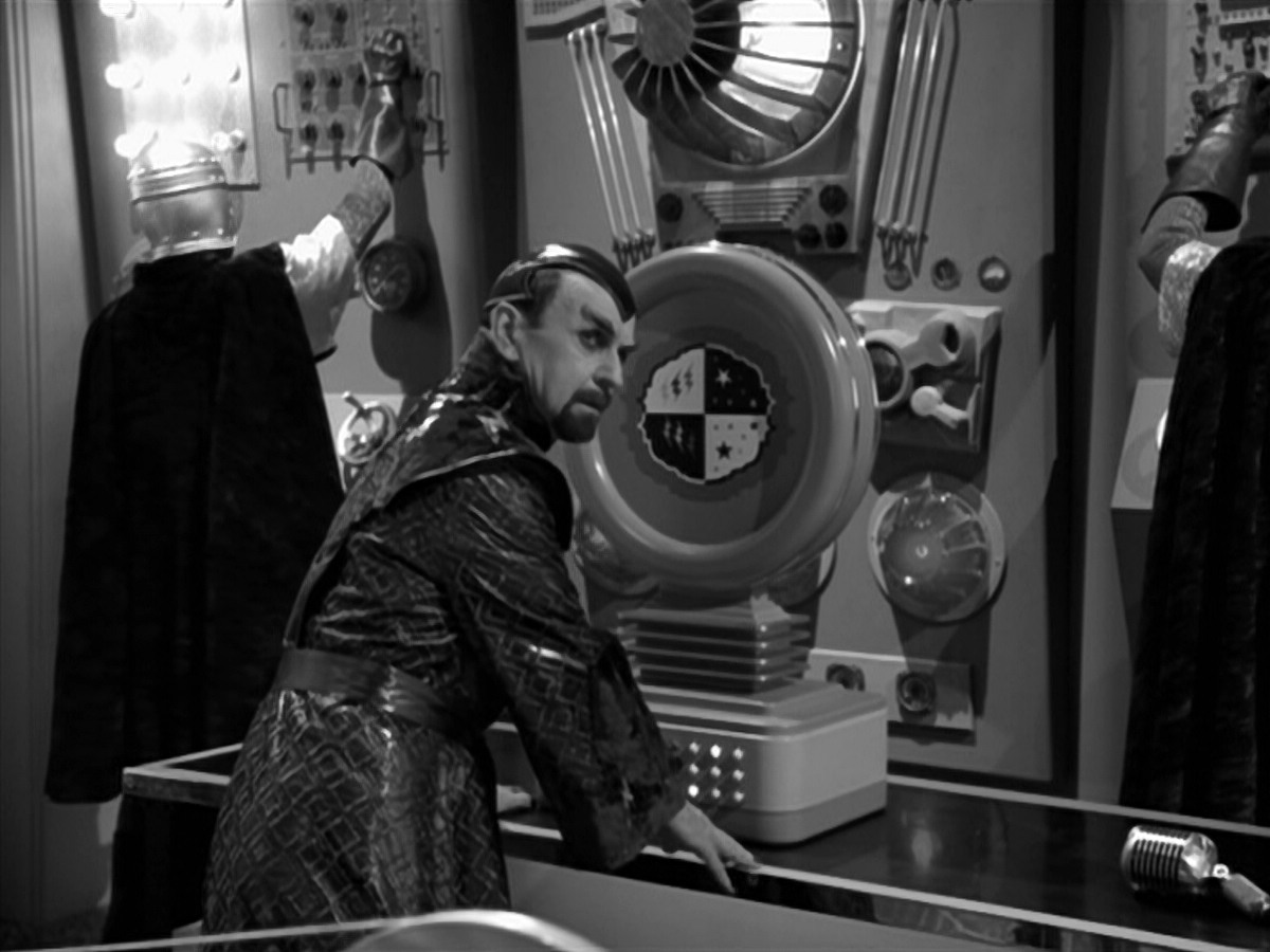 extant_StarTrek_VOY_5x12-BrideOfChaotica_03527.jpg
