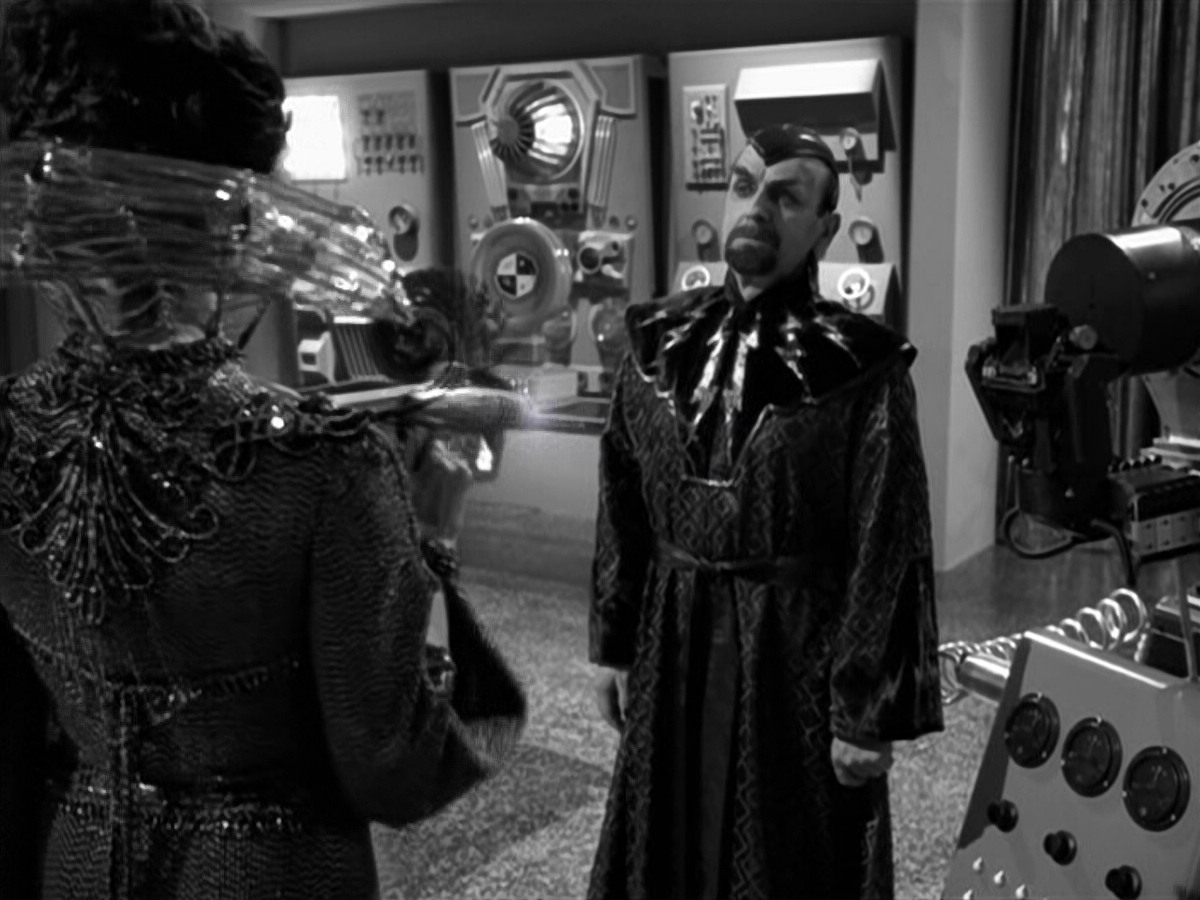 extant_StarTrek_VOY_5x12-BrideOfChaotica_03593.jpg