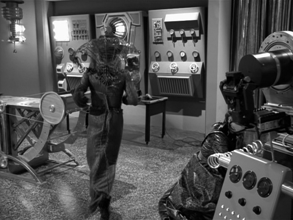 extant_StarTrek_VOY_5x12-BrideOfChaotica_03599.jpg