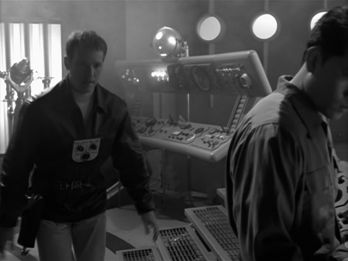extant_StarTrek_VOY_5x12-BrideOfChaotica_03616.jpg