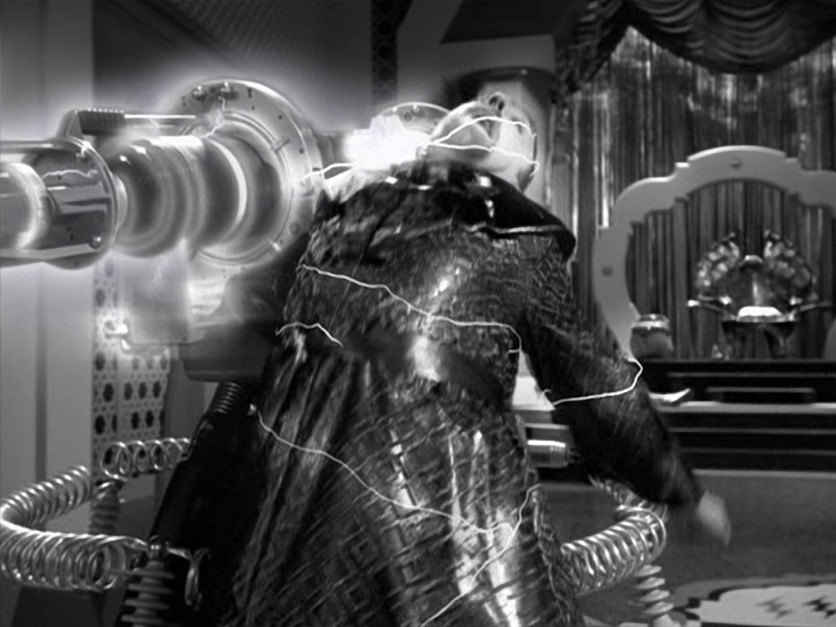 extant_StarTrek_VOY_5x12-BrideOfChaotica_03642.jpg