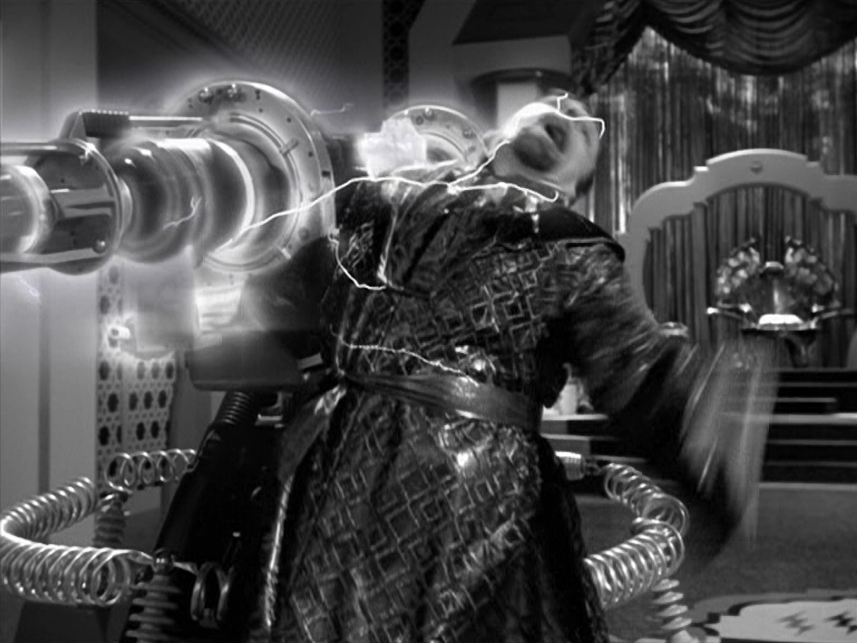 extant_StarTrek_VOY_5x12-BrideOfChaotica_03643.jpg