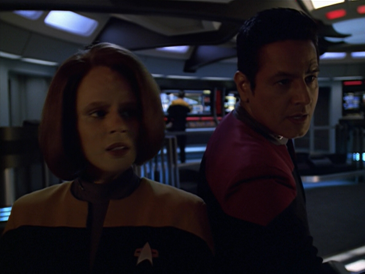 extant_StarTrek_VOY_5x12-BrideOfChaotica_03664.jpg