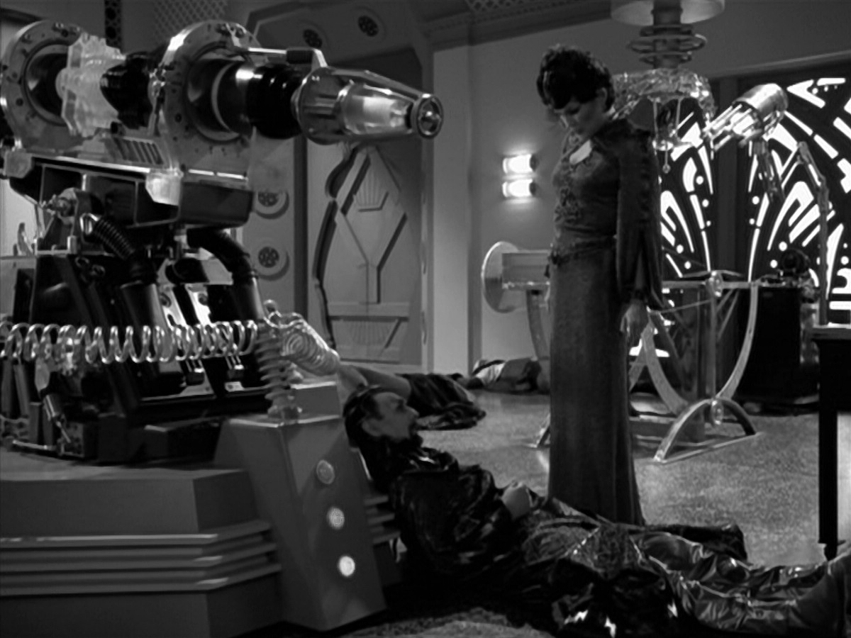 extant_StarTrek_VOY_5x12-BrideOfChaotica_03694.jpg