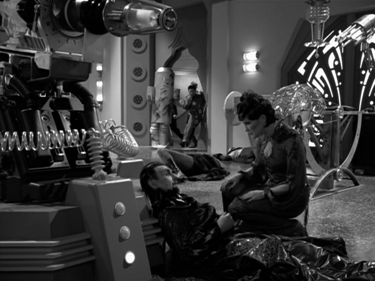 extant_StarTrek_VOY_5x12-BrideOfChaotica_03702.jpg