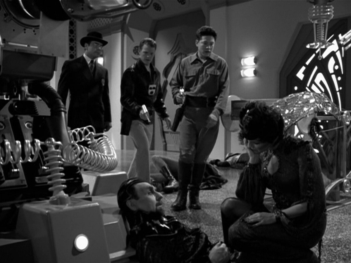 extant_StarTrek_VOY_5x12-BrideOfChaotica_03709.jpg
