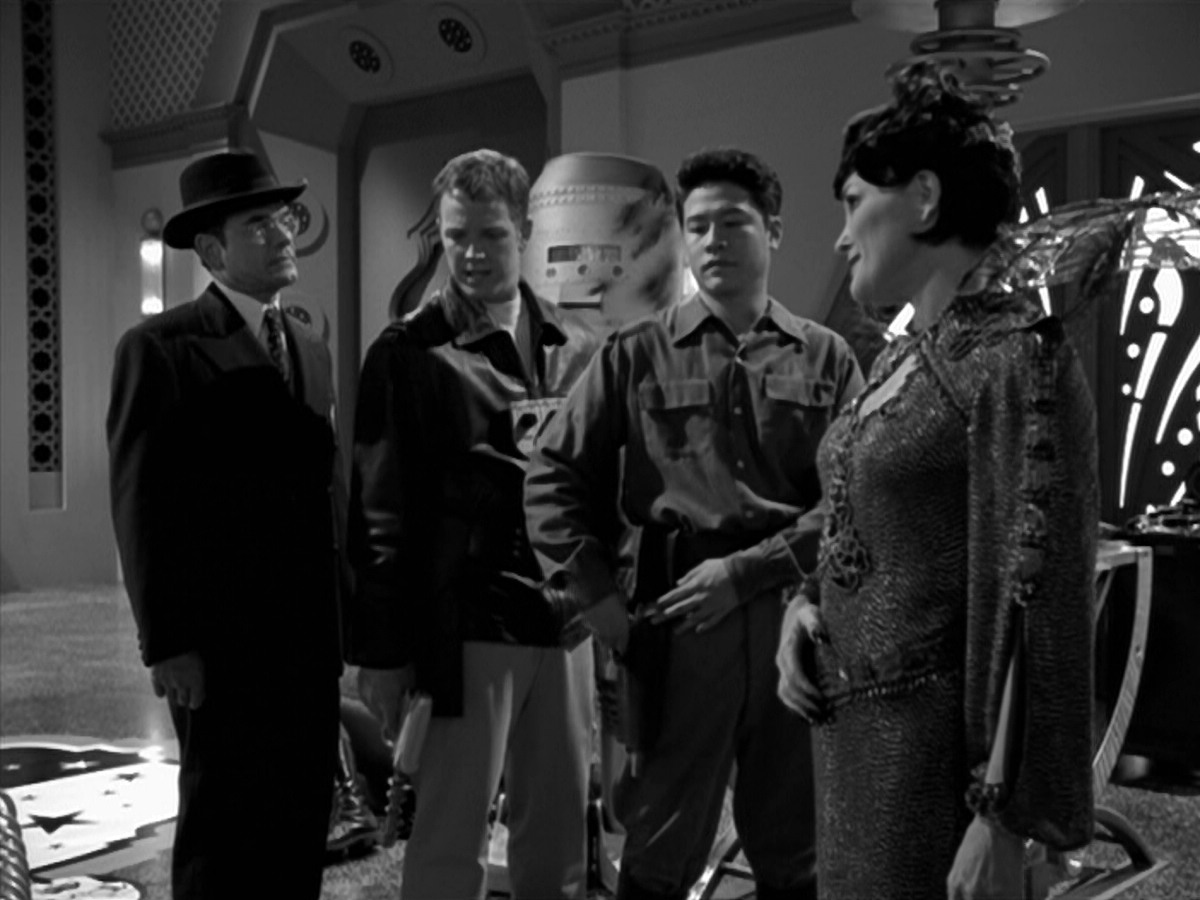 extant_StarTrek_VOY_5x12-BrideOfChaotica_03782.jpg