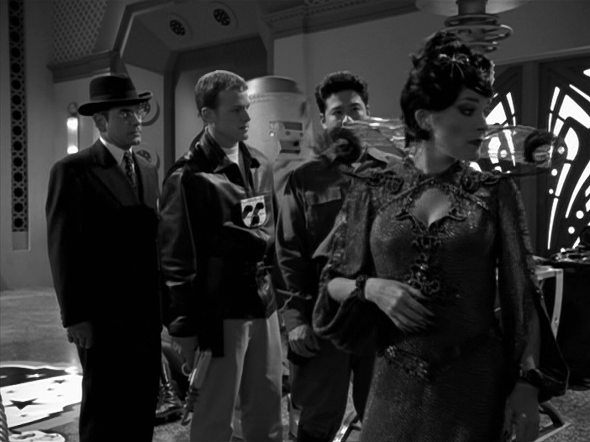 extant_StarTrek_VOY_5x12-BrideOfChaotica_03790.jpg