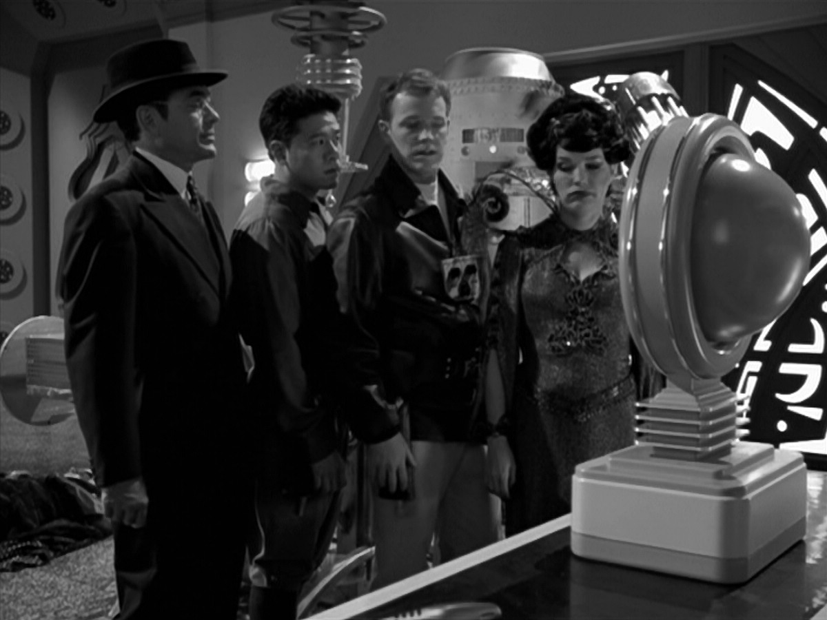 extant_StarTrek_VOY_5x12-BrideOfChaotica_03803.jpg